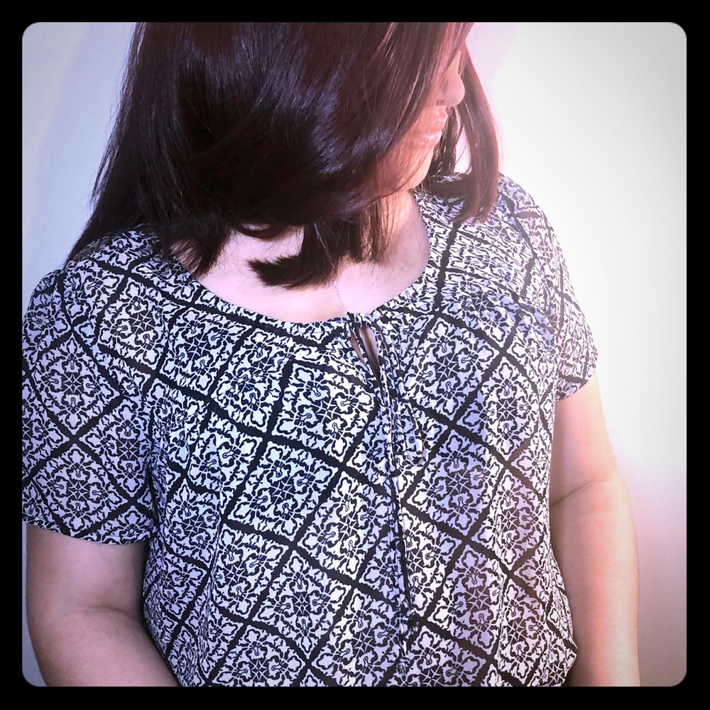Mossimo L pretty blouse